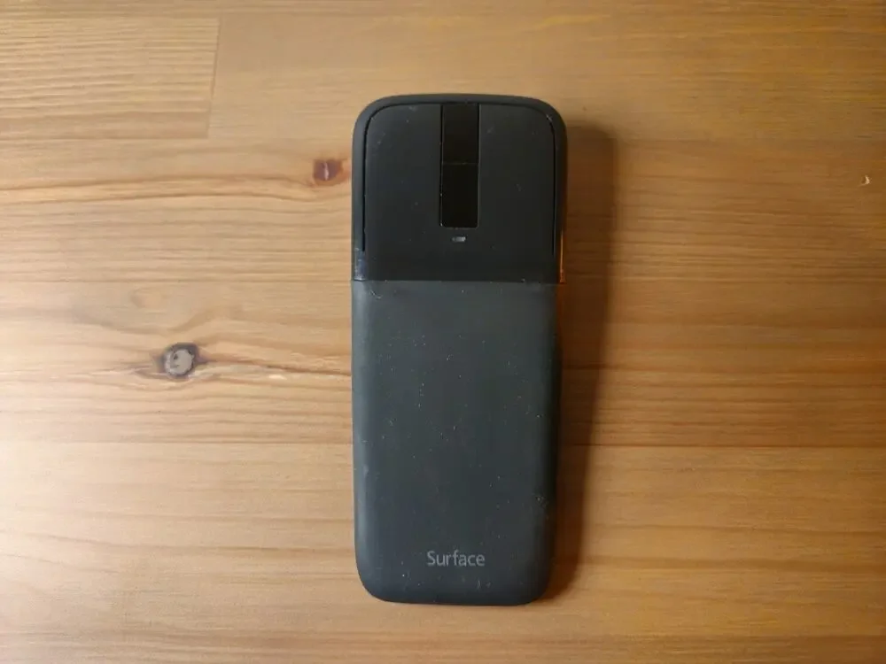 Microsoft Surface Arc wireless bluetooth mouse Tested And Works!